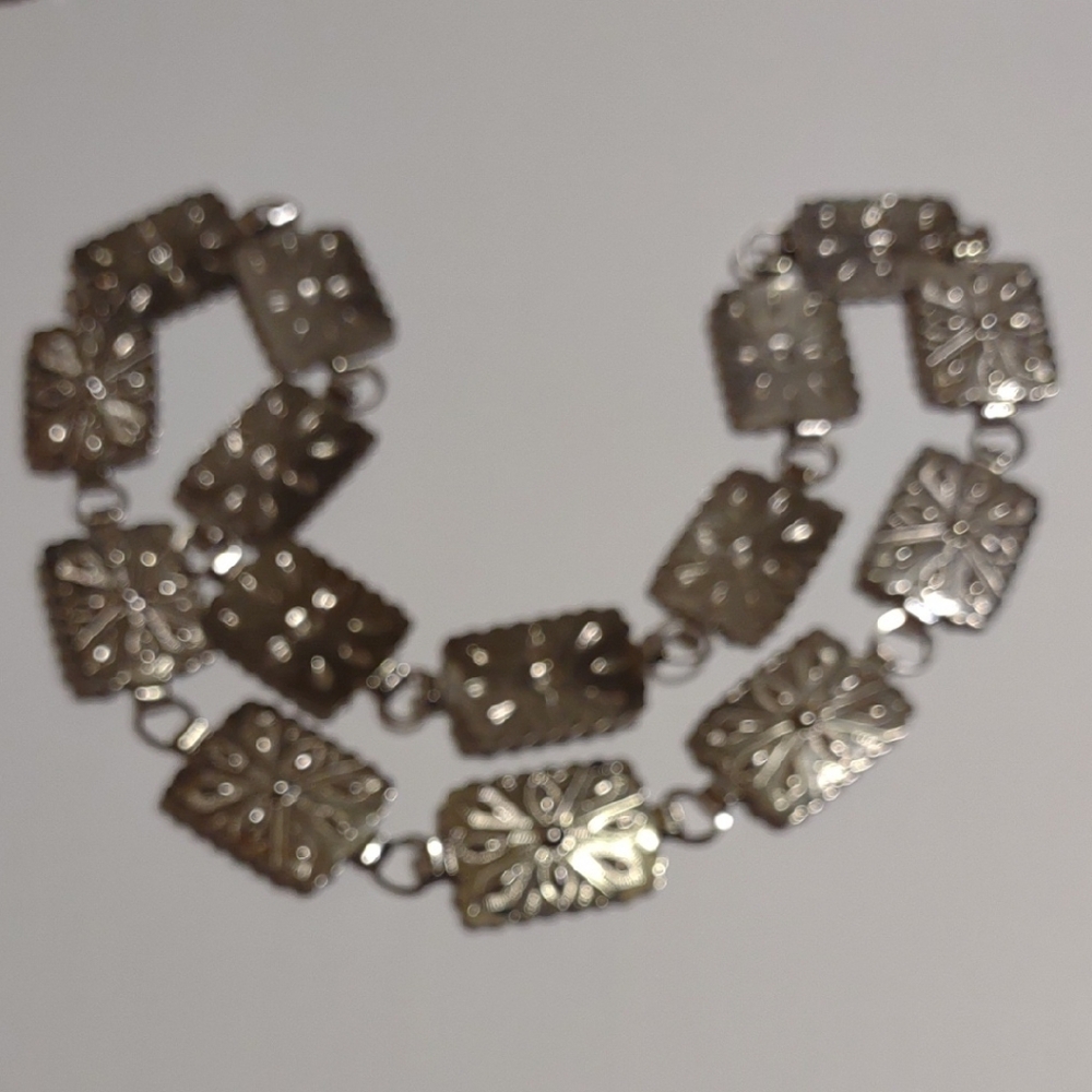 Stylish Silver Rectangular Link Belt